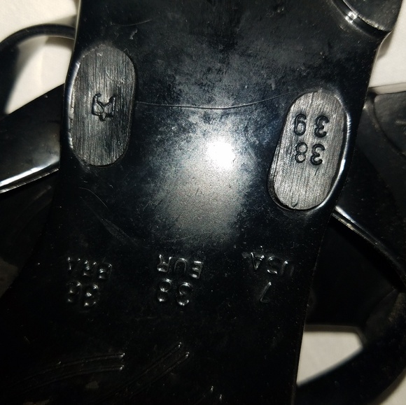 Chinese Laundry Sandals - Picture 5 of 5